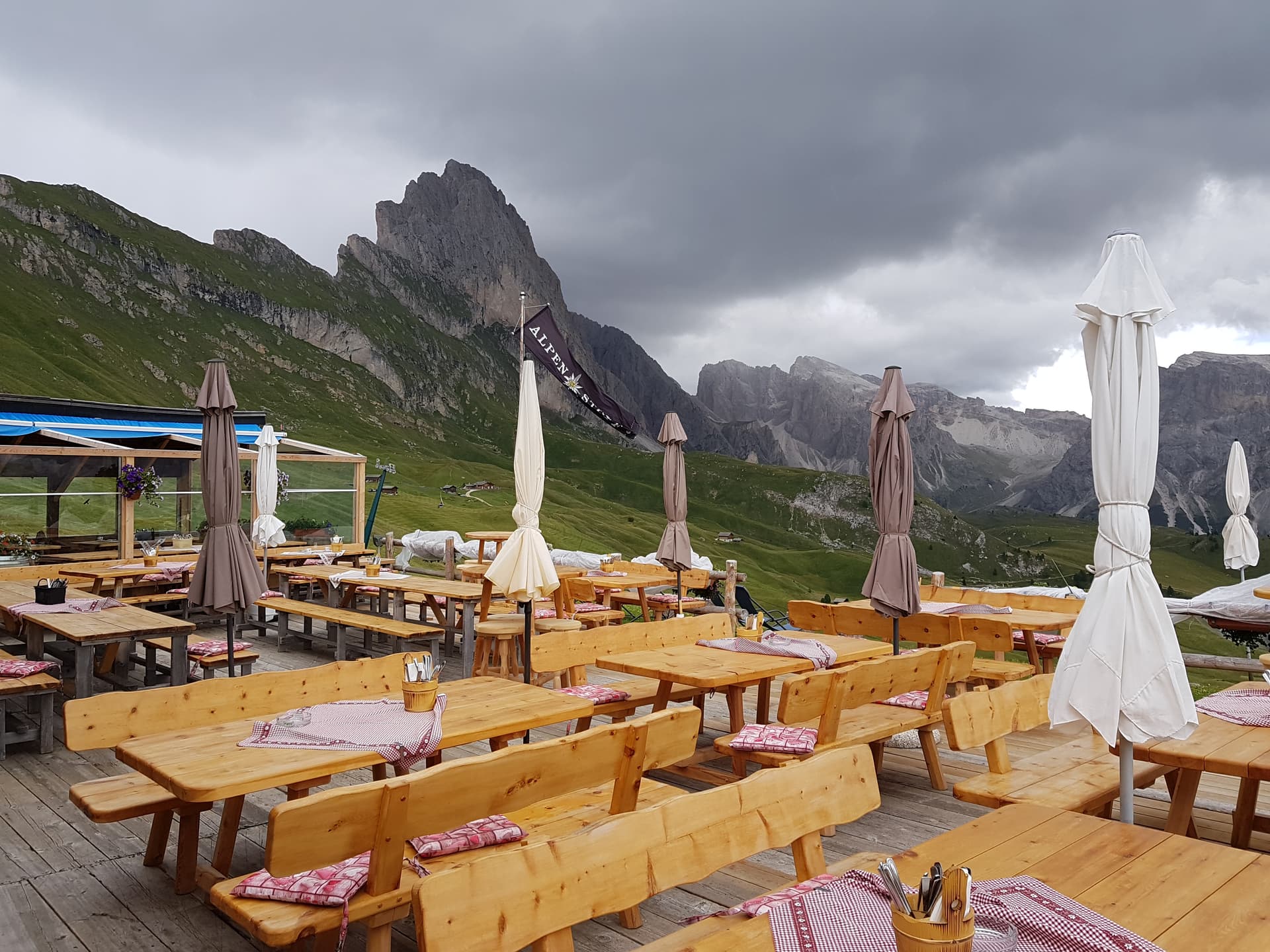 Baita Mastle H&uuml;tte - Ristorante a Santa Cristina Valgardena