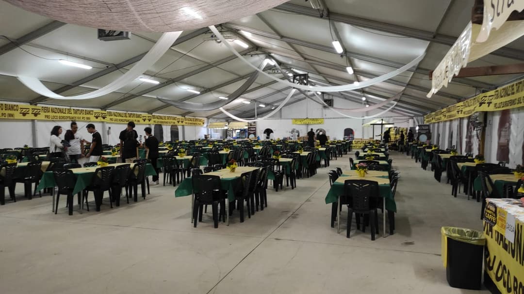 Immagine di copertina del ristorante Fiera Nazionale del Tartufo Bianco di Borgofranco sul Po