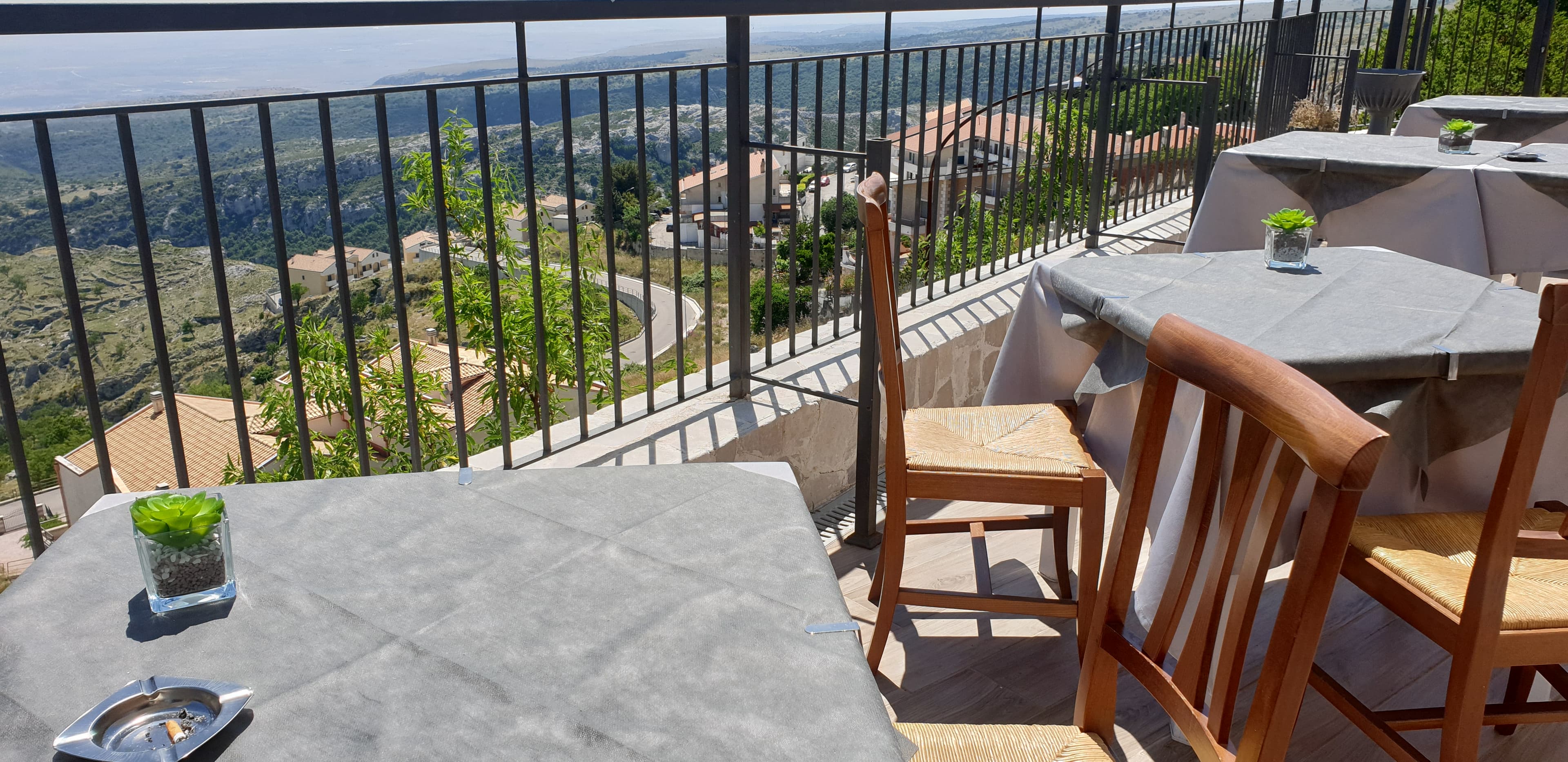 La Rocca - Ristorante, bar, pizzeria - Ristorante a Monte Sant'Angelo