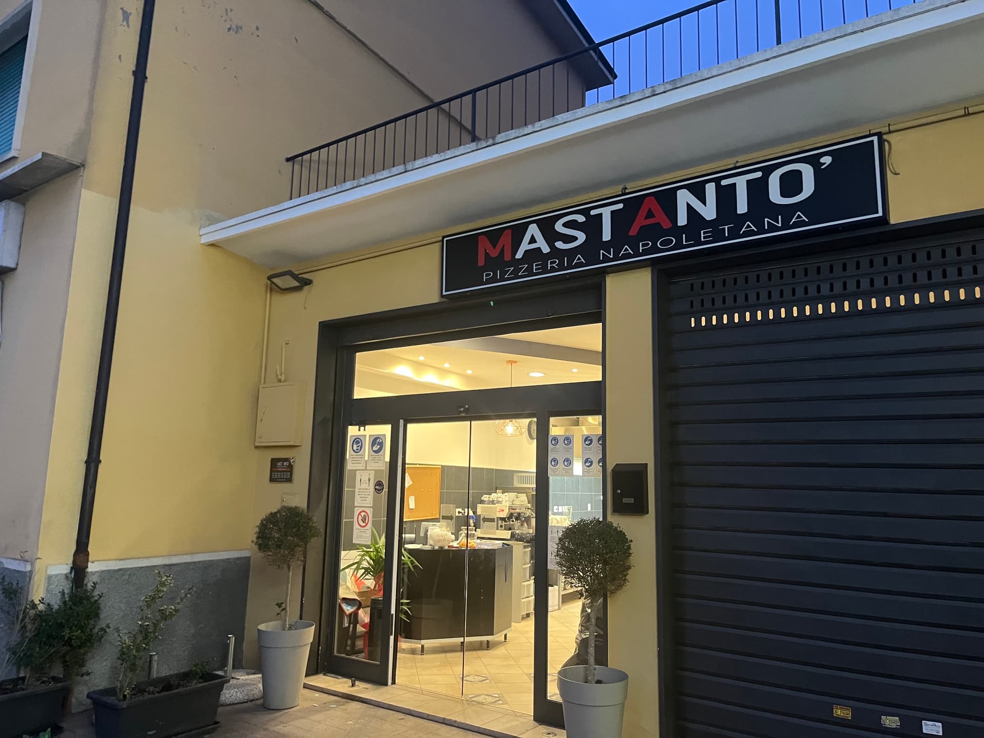 Immagine di copertina del ristorante Mastantò Pizzeria Bologna