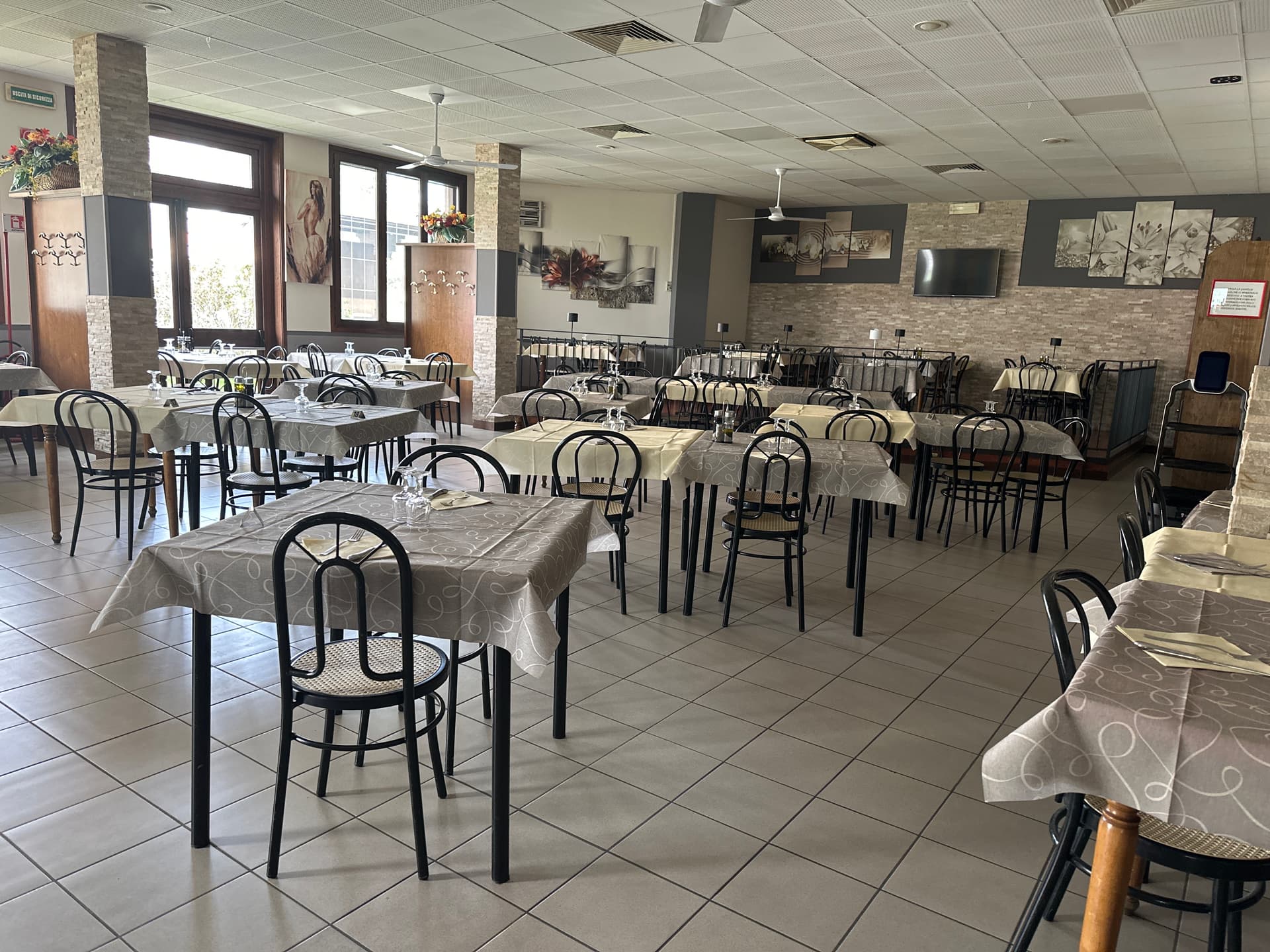 Ristorante Ristorante Pizzeria Virtus Di Jouhadi Jihane