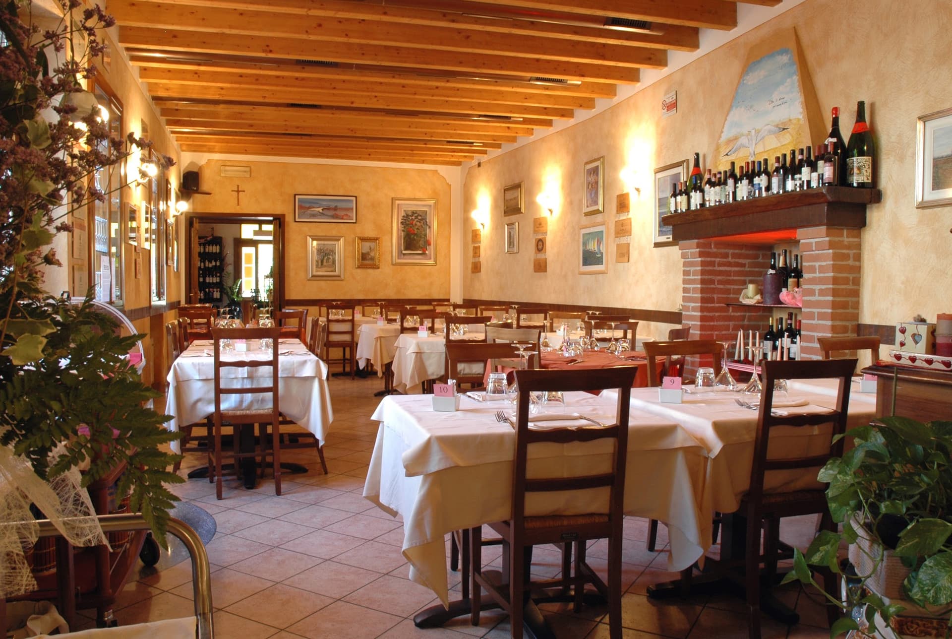 Gabbiano1983 - Specialità d'oca e grandi vini - Ristorante a Corte de' Cortesi con Cignone