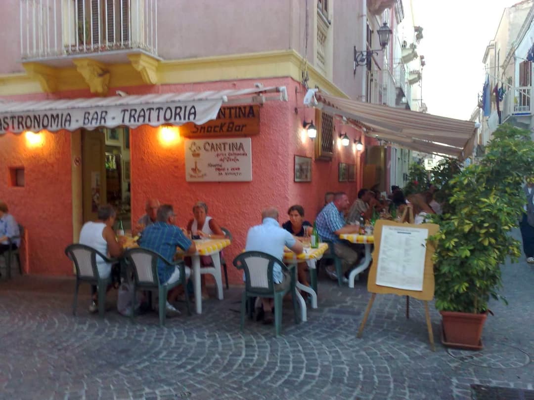Immagine di copertina del ristorante Gastronomia Trattoria La Cantina
