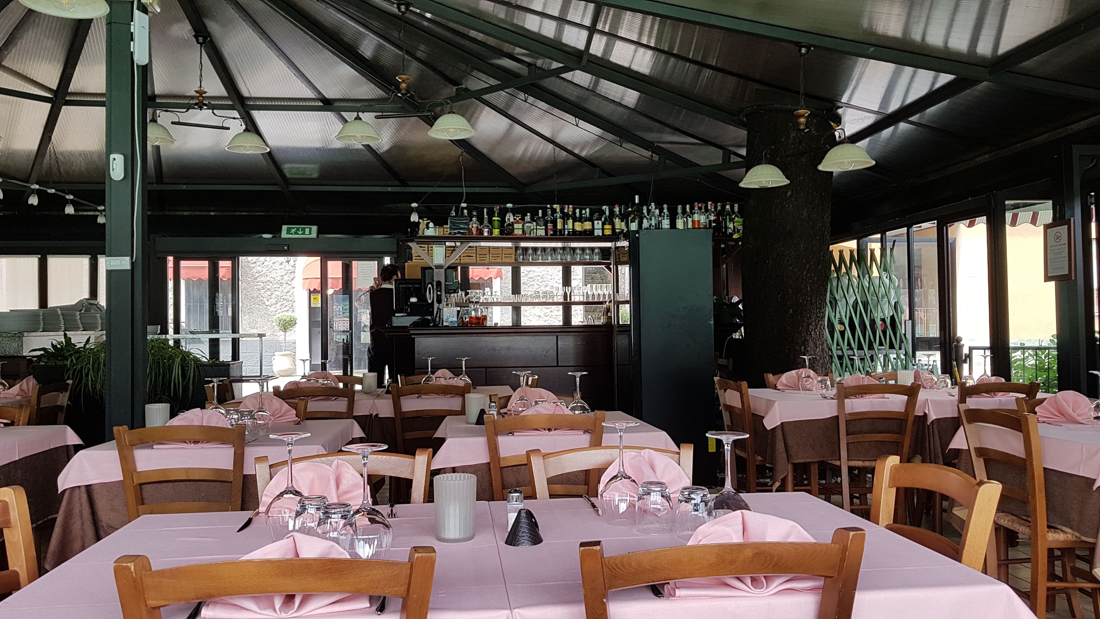 Ristorante Pizzeria Crotto Buzzi - Ristorante a Porto Ceresio