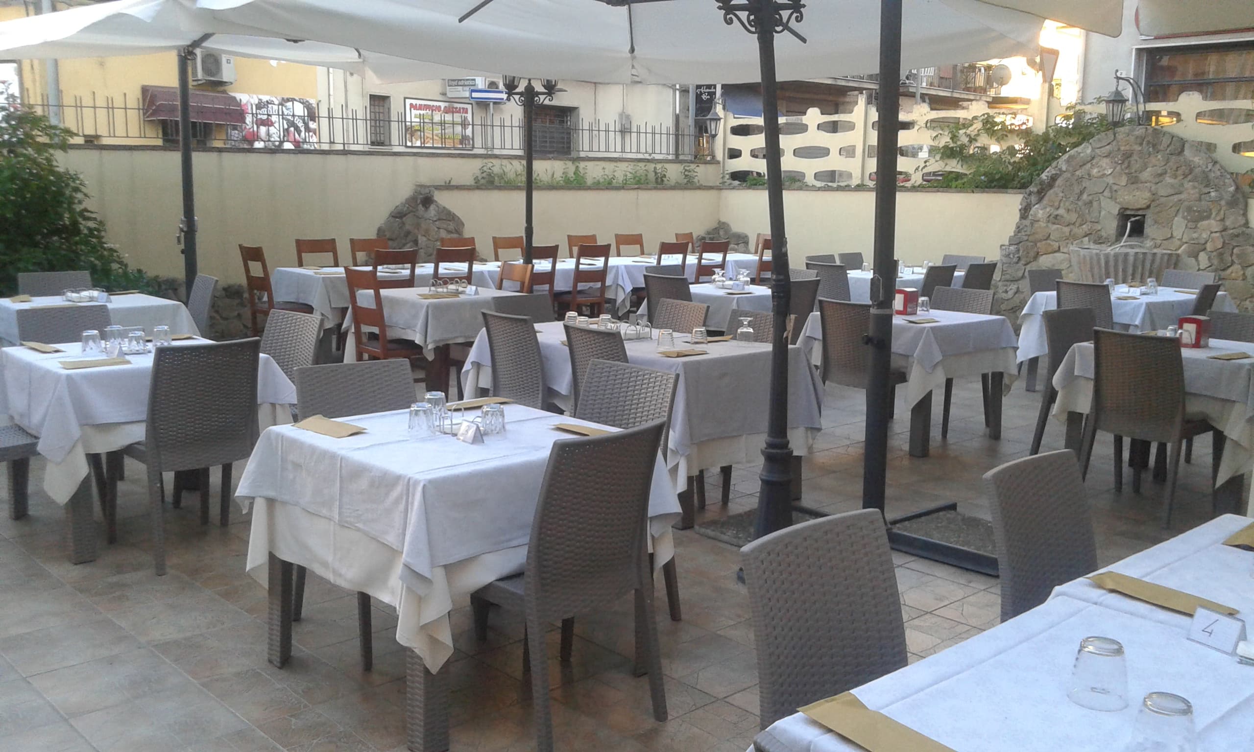 Ristorante Pizzeria PRIMA O POI.... - Ristorante a Piazza Armerina