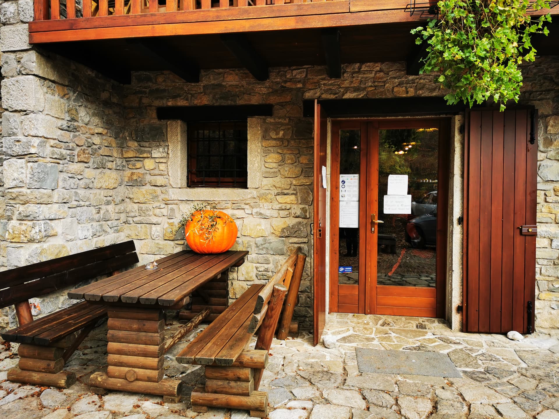 Ristorante Bar-Trattoria "Vartacia"
