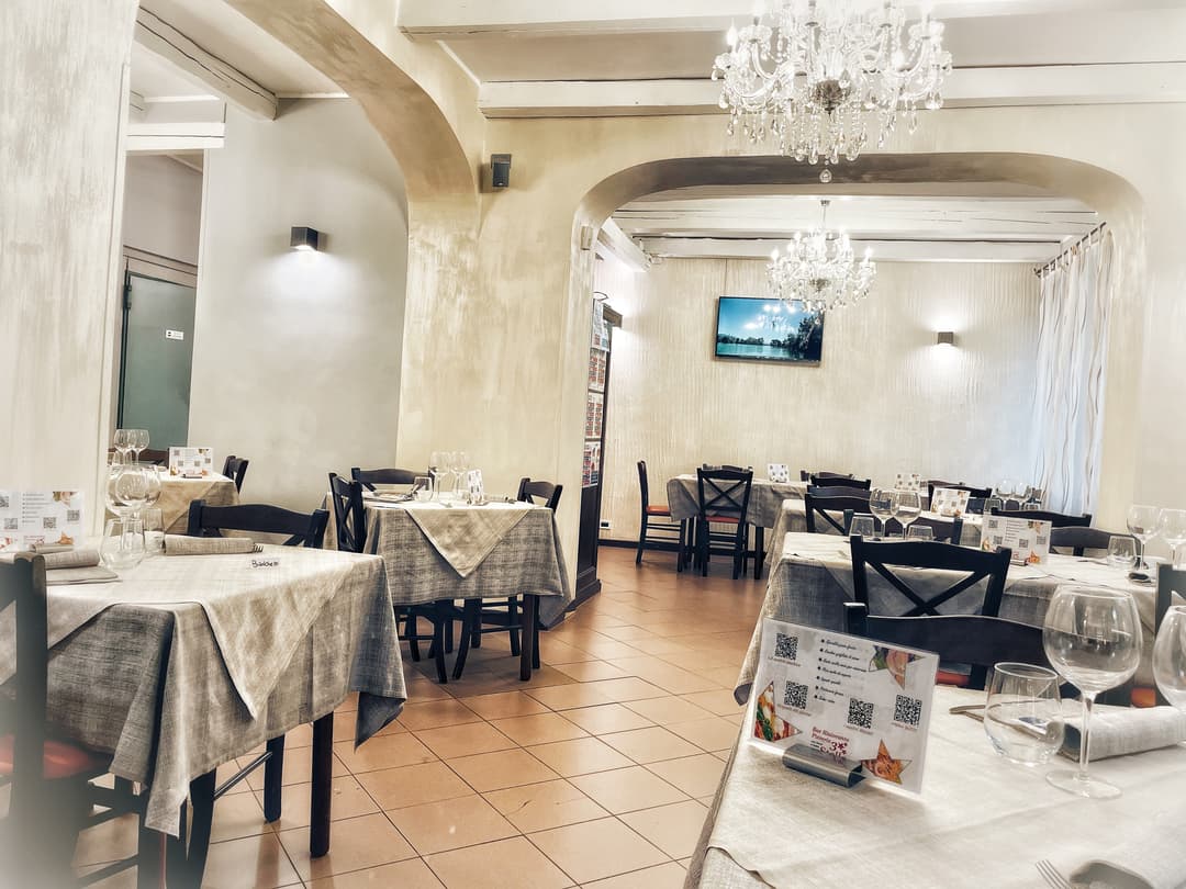 Immagine di copertina del ristorante Bar Ristorante Tre Stelle Di Mirabella Sabrina &amp; C. S.N.C.