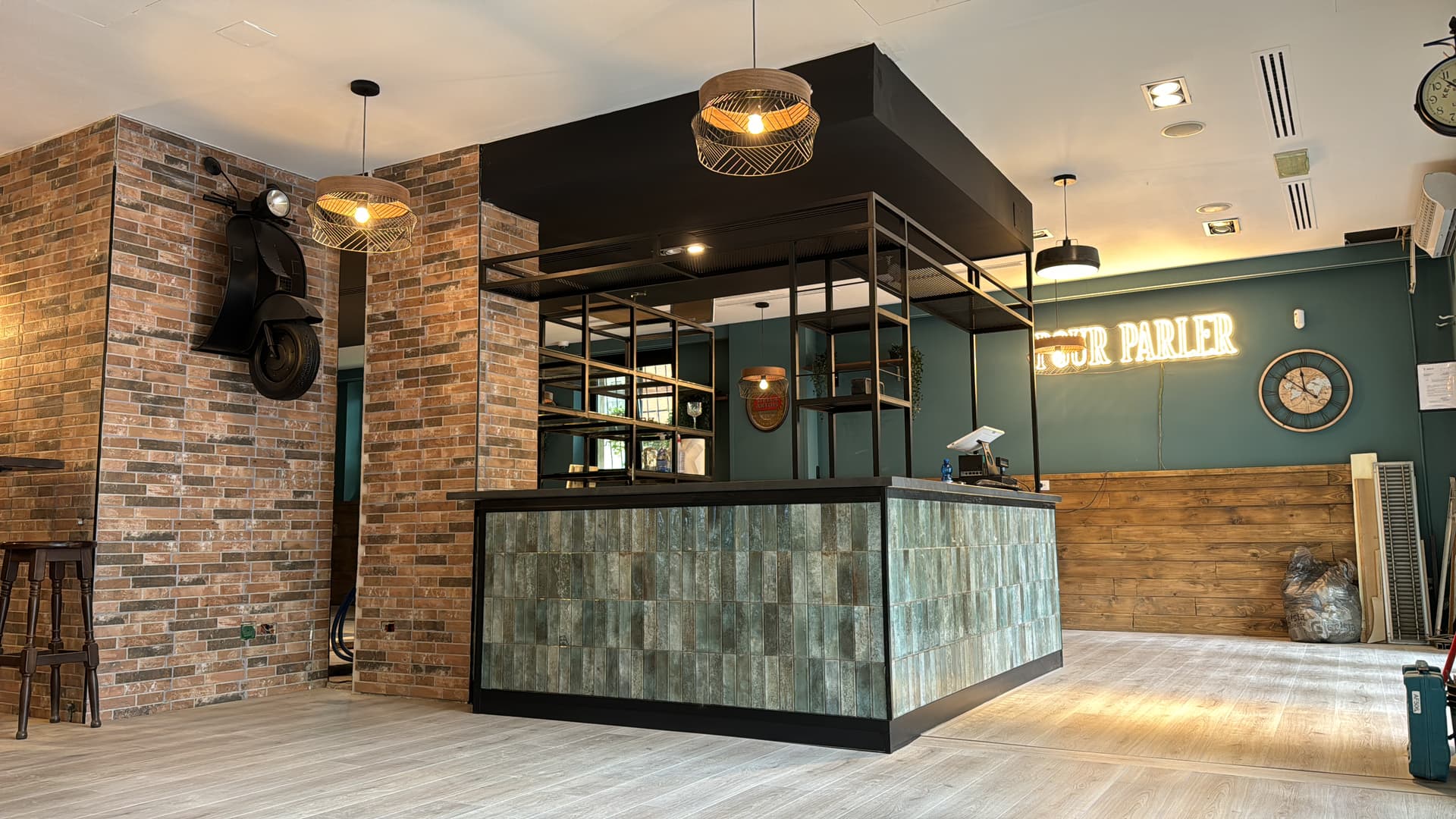 Immagine di copertina del ristorante Pour Parler Aper&oacute;&amp;Pizza
