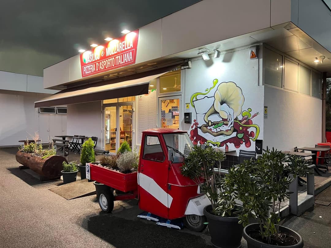Immagine di copertina del ristorante Pizzeria Basilico e Mozzarella