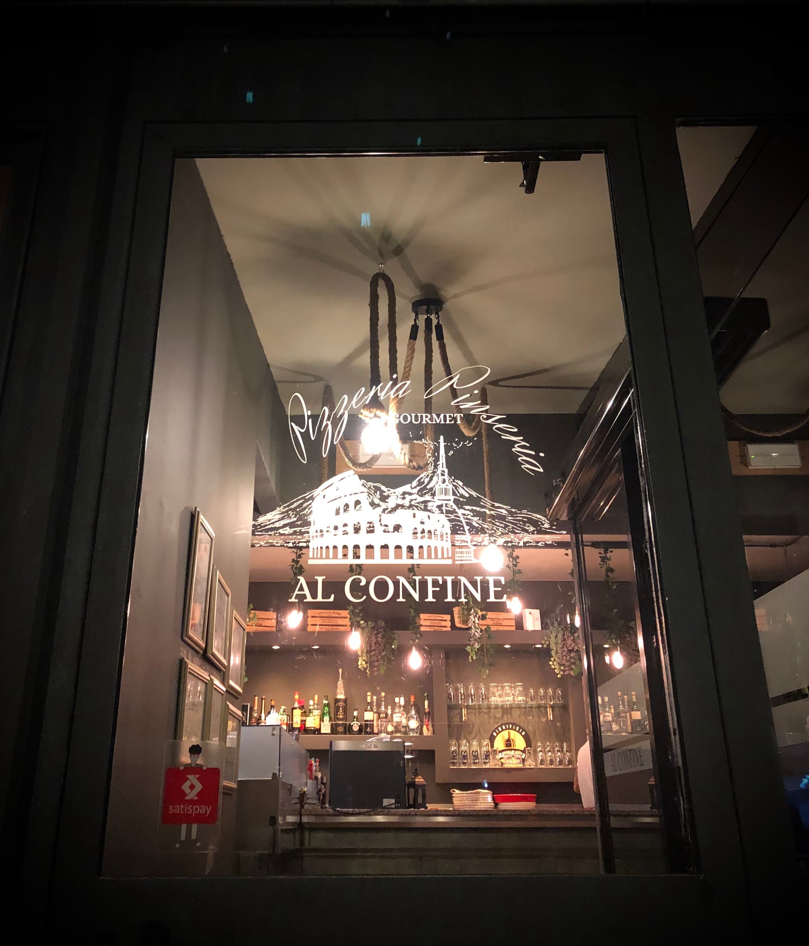Pizzeria Pinseria Al Confine - Ristorante a Trofarello
