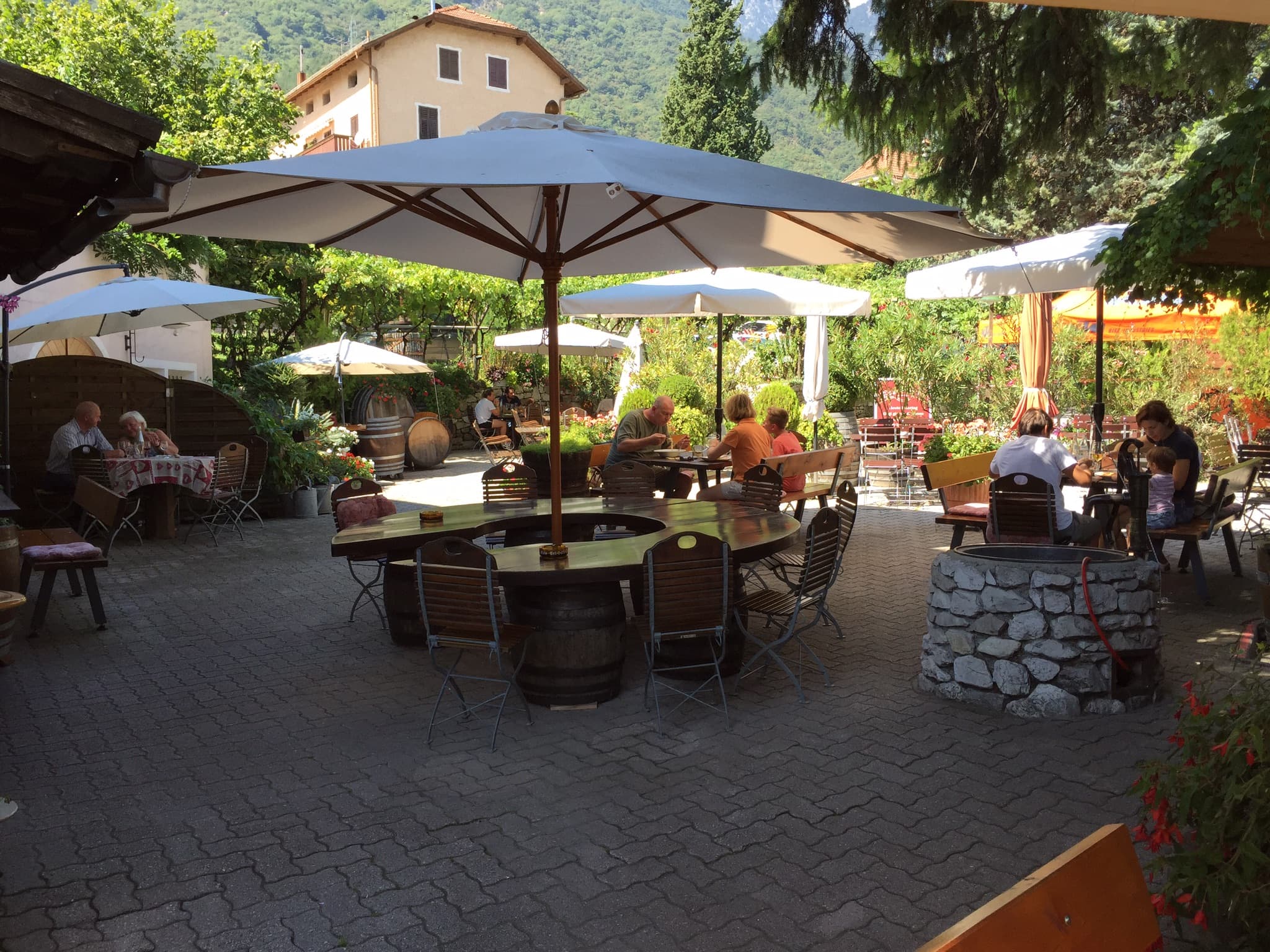 G&rsquo;w&uuml;rzerkeller Gartenrestaurant - Ristorante a Termeno sulla Strada del Vino