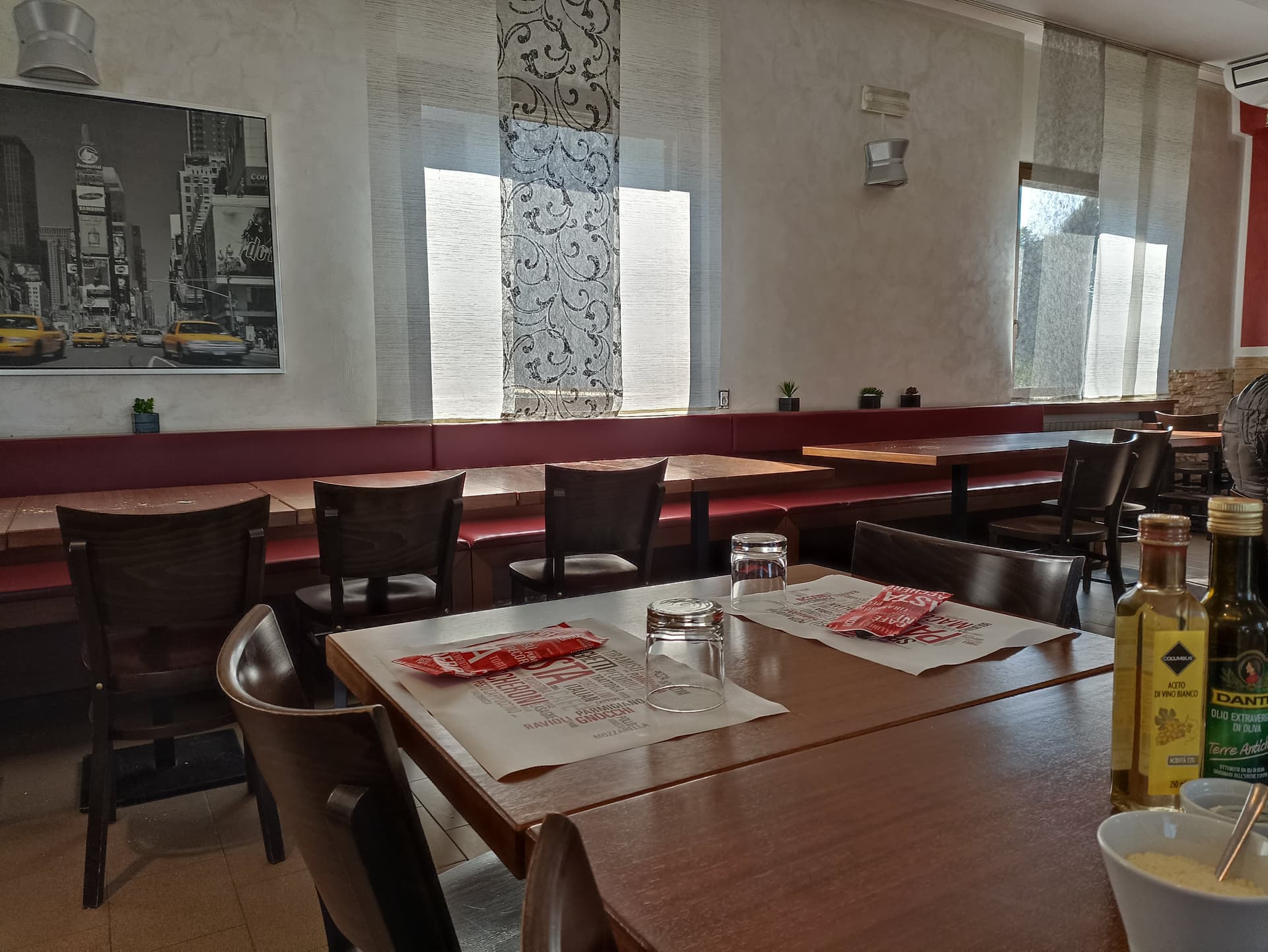 Ristorante Tabacchi/Ristorante/Pizzeria "Bèla Ugo"