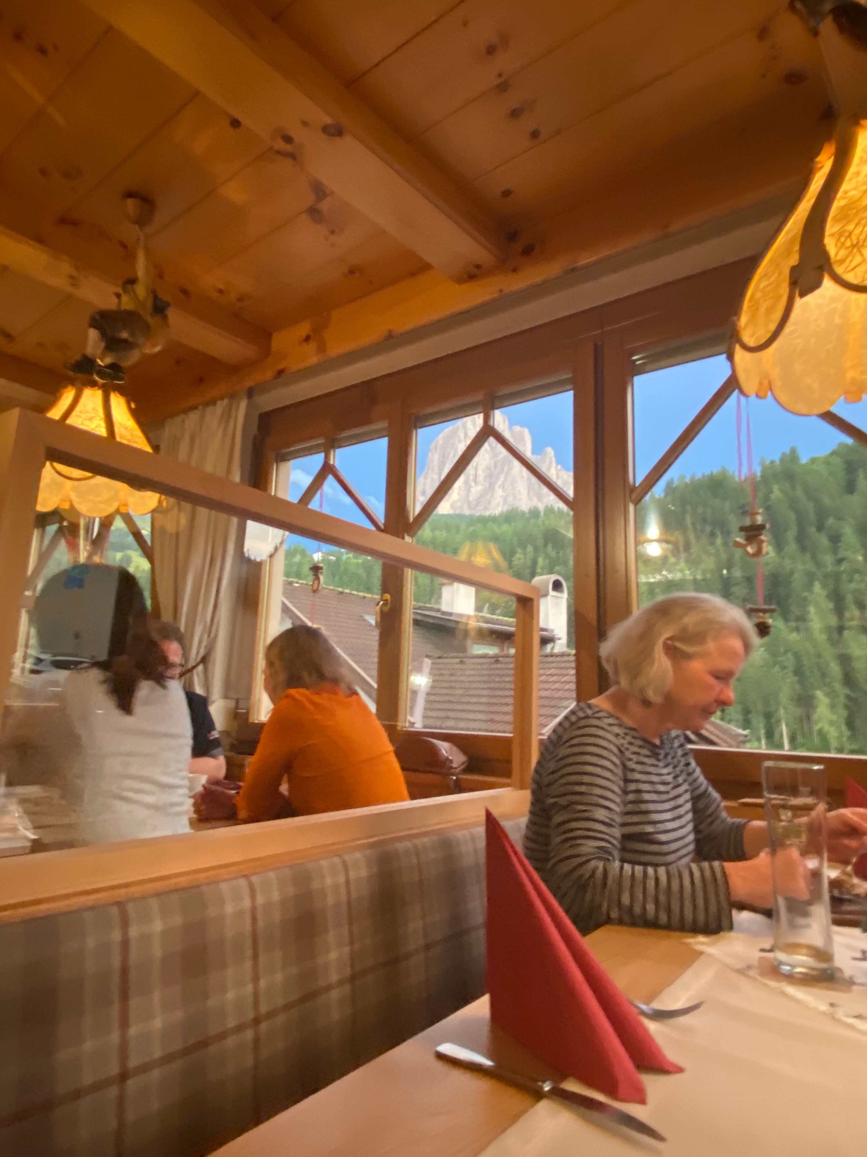 Restaurant Pizzeria Da Peppi - Ristorante a Santa Cristina Valgardena