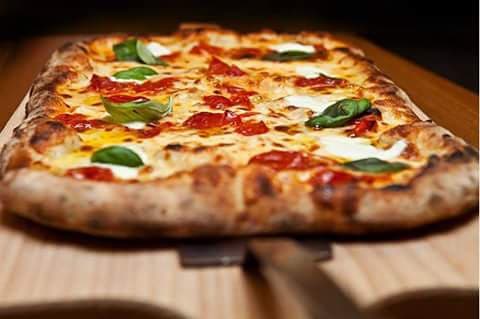 Pizzeria del Corso di Hassan Mohamed Aly Mohamed - Ristorante a Castel Guelfo di Bologna