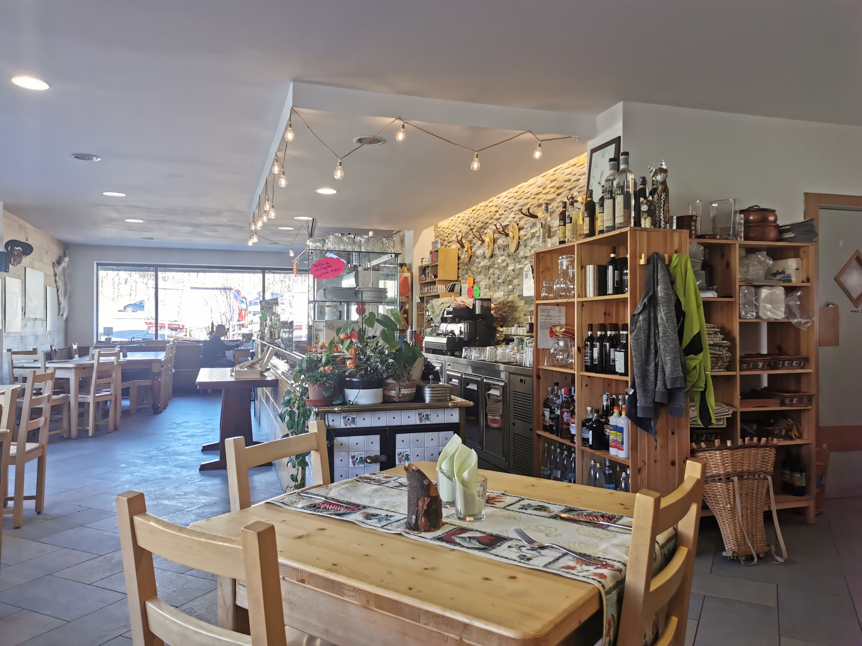 Parete Ovest ristobar - Ristorante a Abbadia Lariana