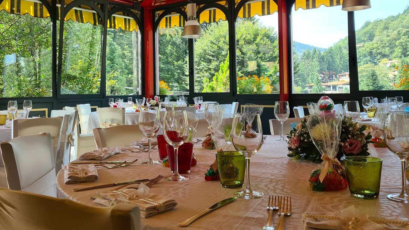 Albergo &amp; Ristorante Tre Risotti di Gamberoni Sergio e C. Sas - Ristorante a Valganna