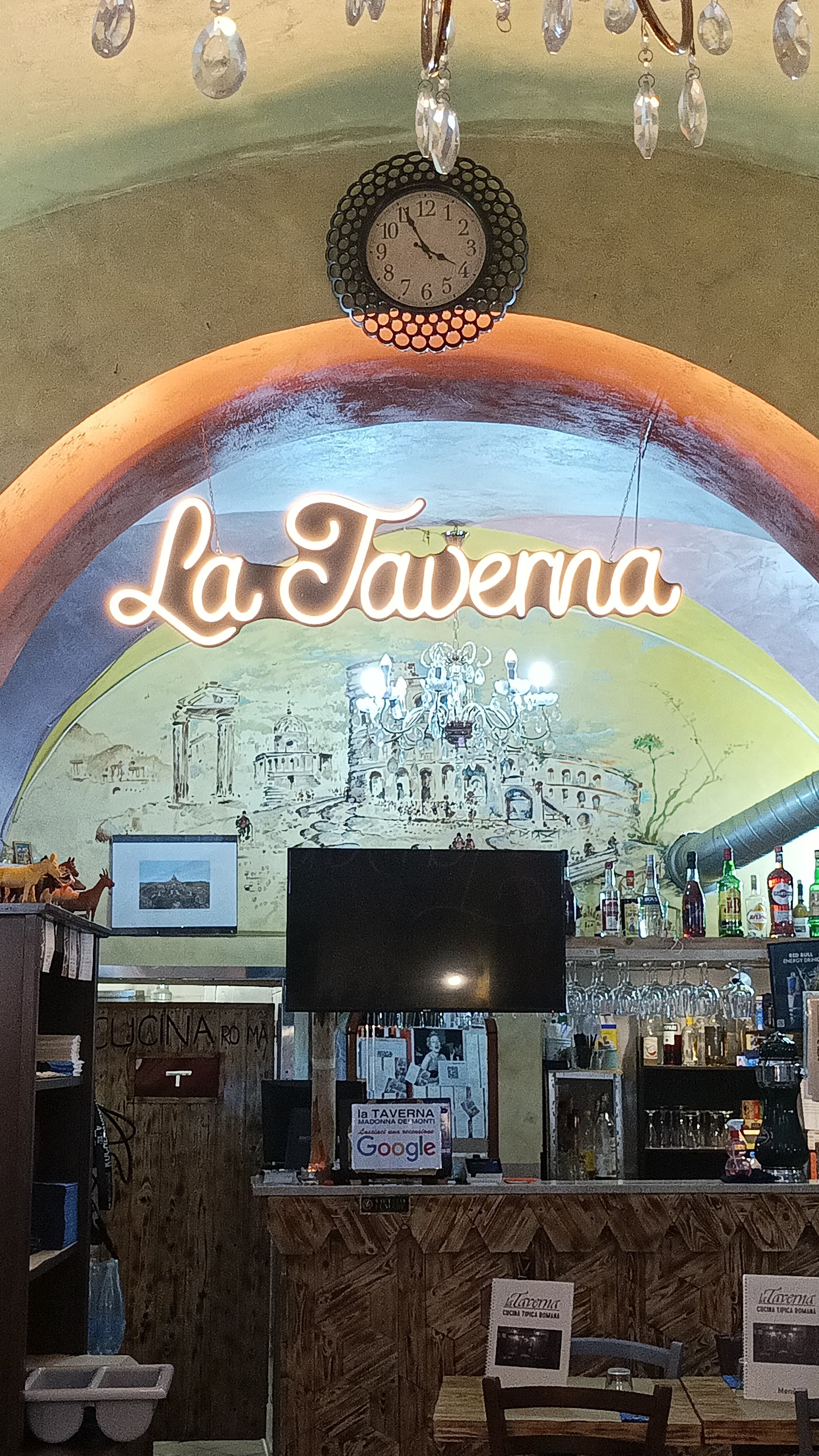 La Taverna Madonna Dei Monti 16 - Ristorante a Roma