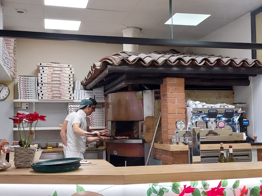 Immagine di copertina del ristorante il portico ristorante pizzeria