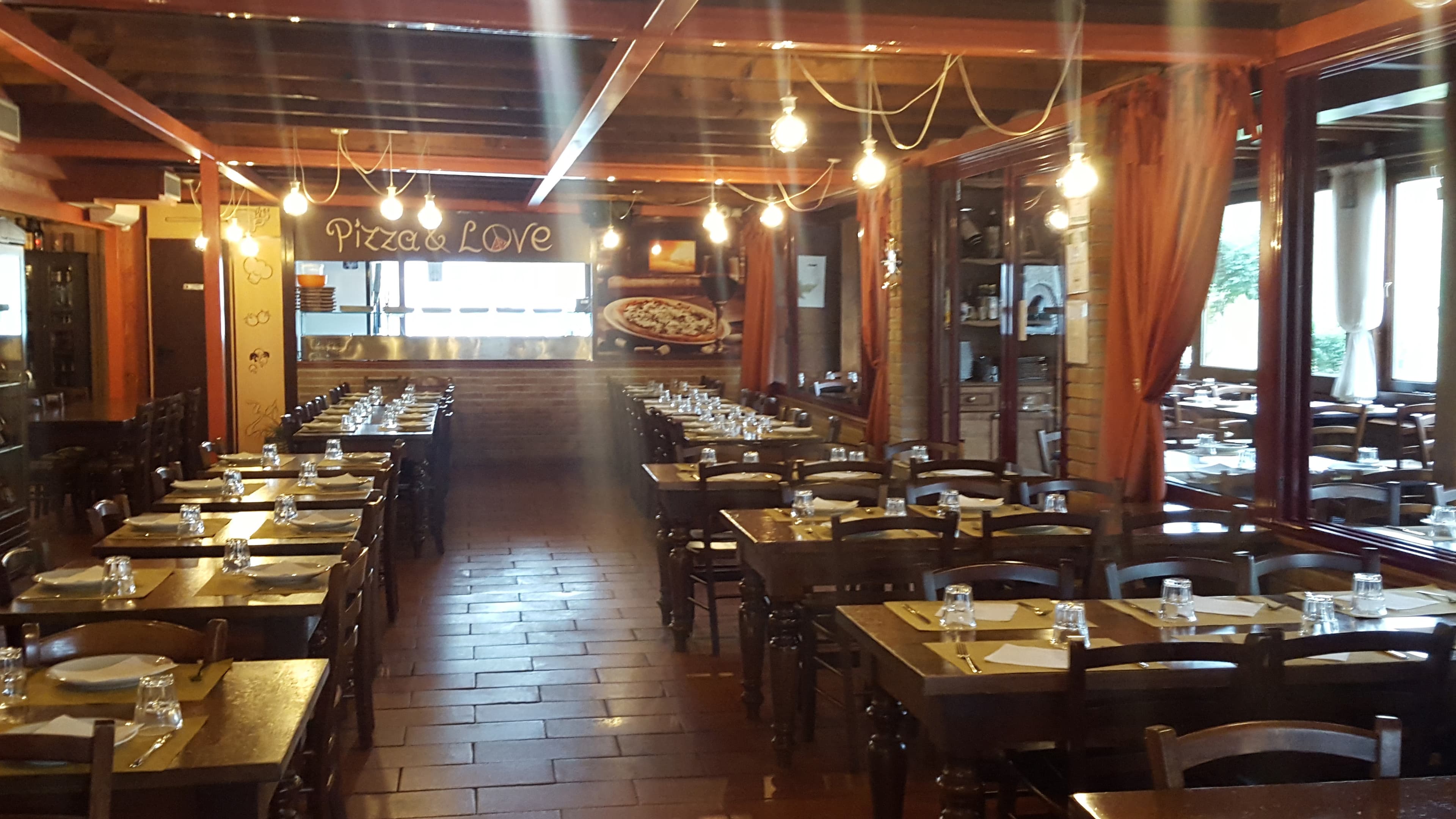 Tanha Lake Bar - ristorante pizzeria piscina - Ristorante a Talamello