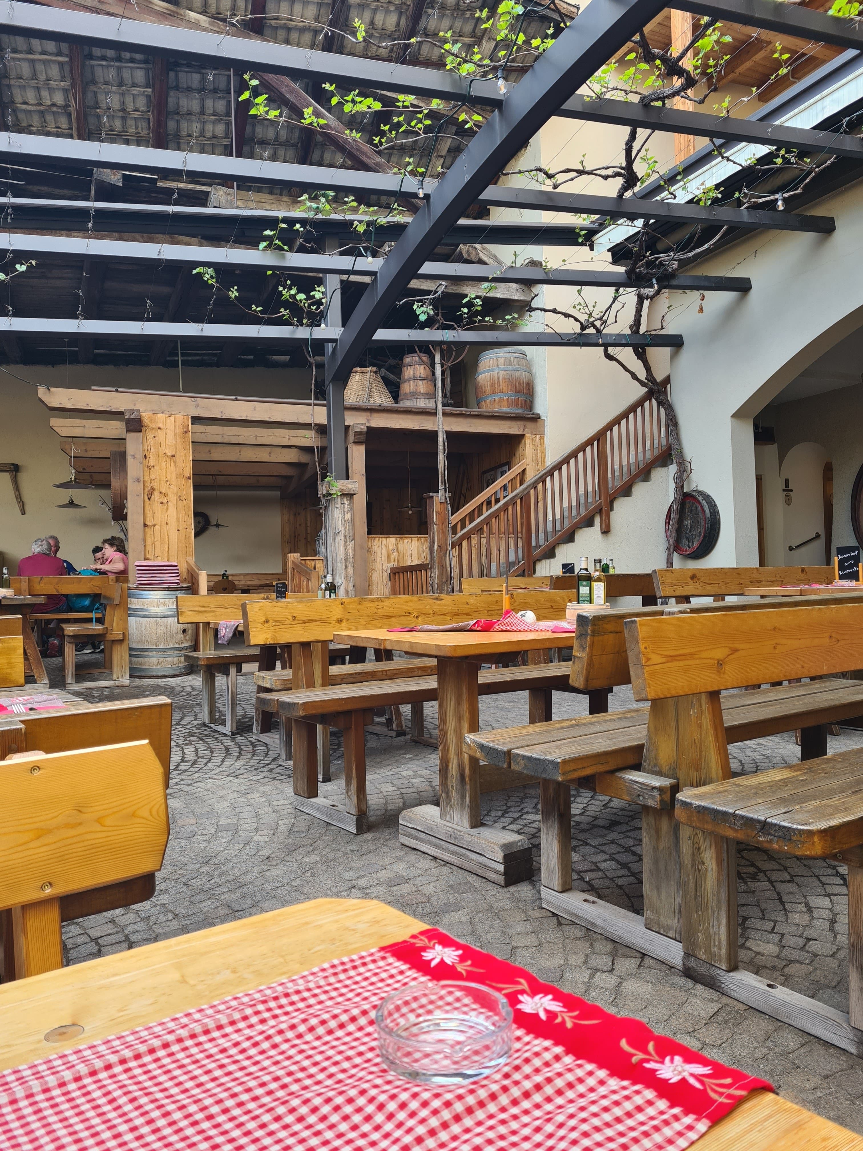 Weis-Keller - Ristorante a Termeno sulla Strada del Vino