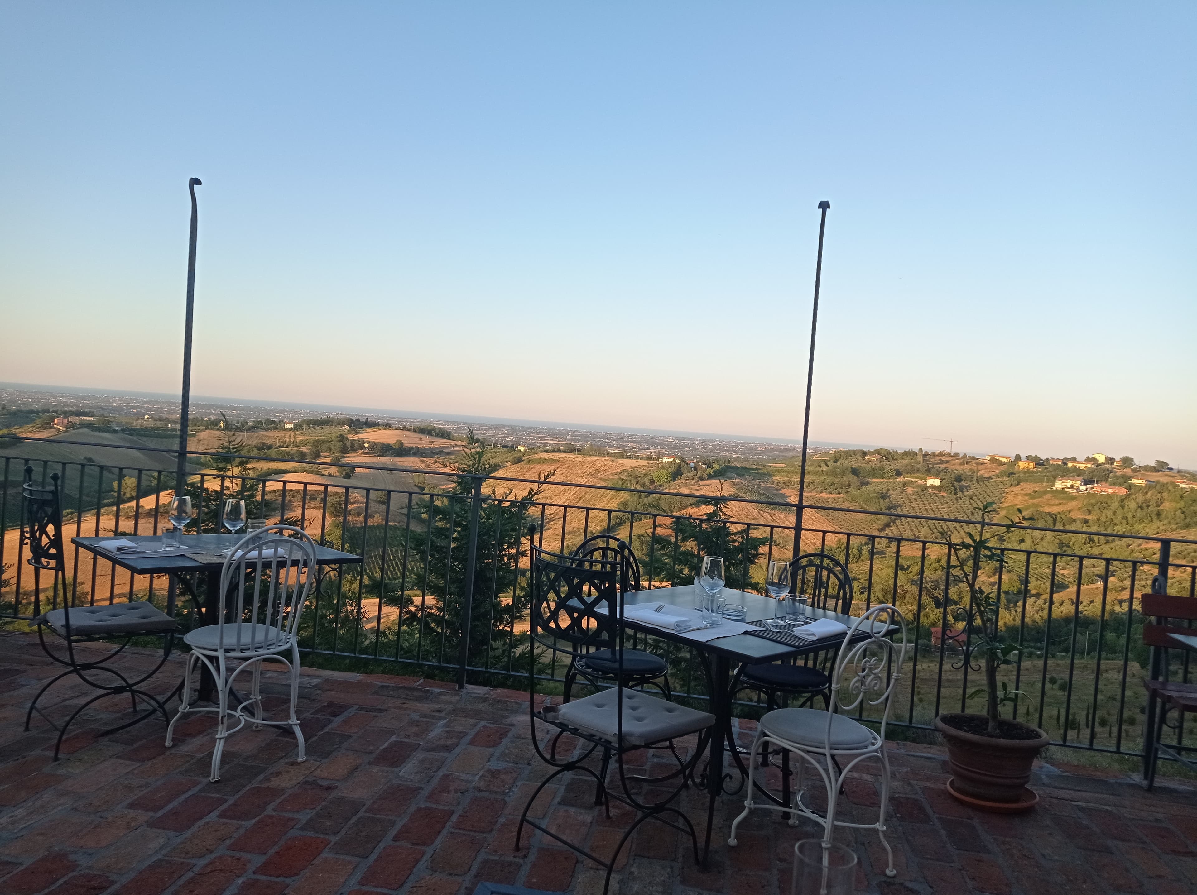 Il Castellaro - Borghi - Ristorante a Castellaro