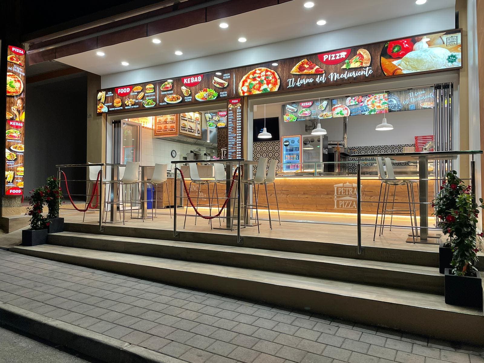 PETRA PIZZA &amp; KEBAB &amp; FAST FOOD - Ristorante a Lignano Sabbiadoro