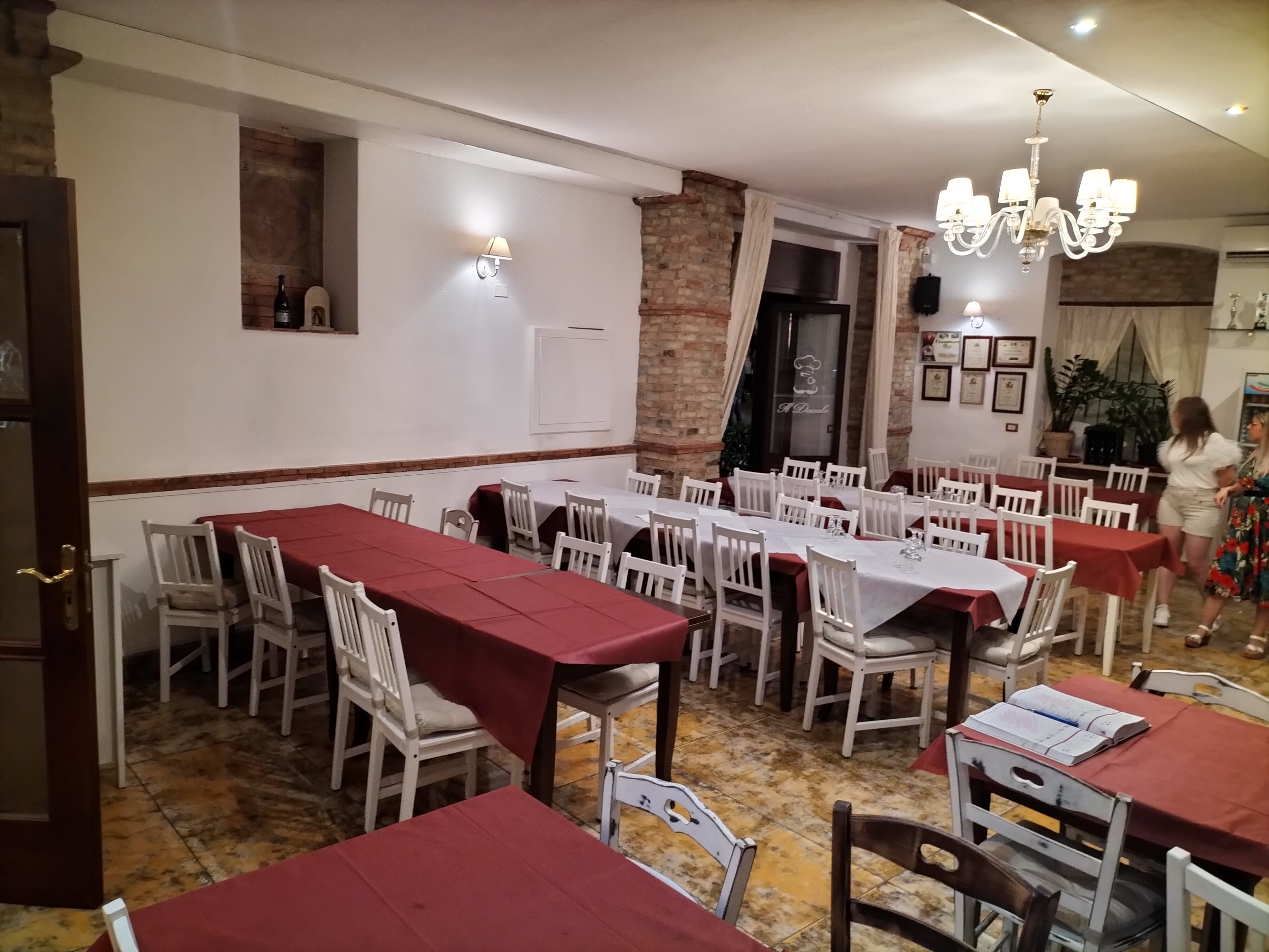 Ducale Ristorante &amp; Pizzeria - Ristorante a Irsina