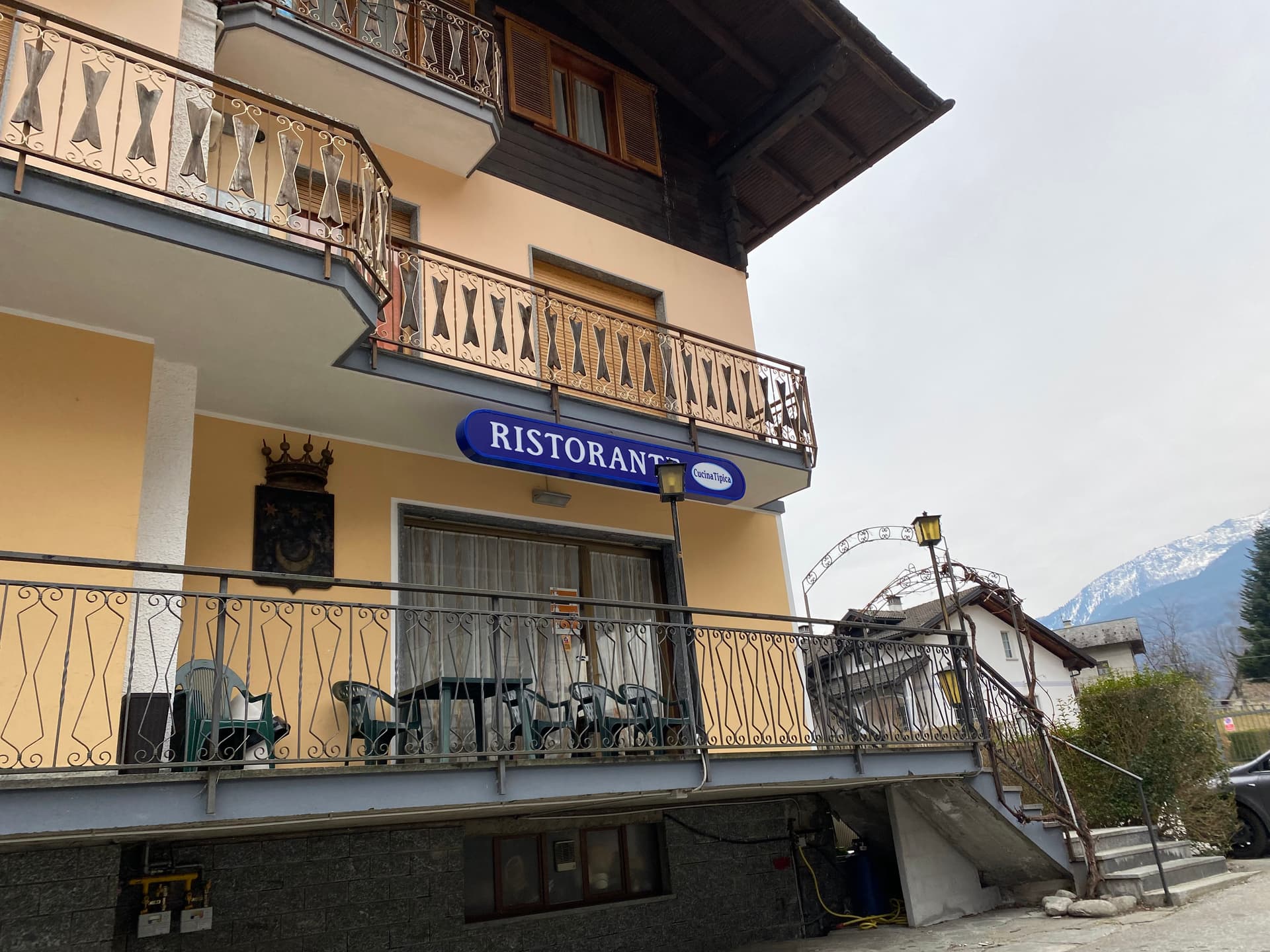 Giglio Azzurro Bar Ristorante Pizzeria - Ristorante a Premia