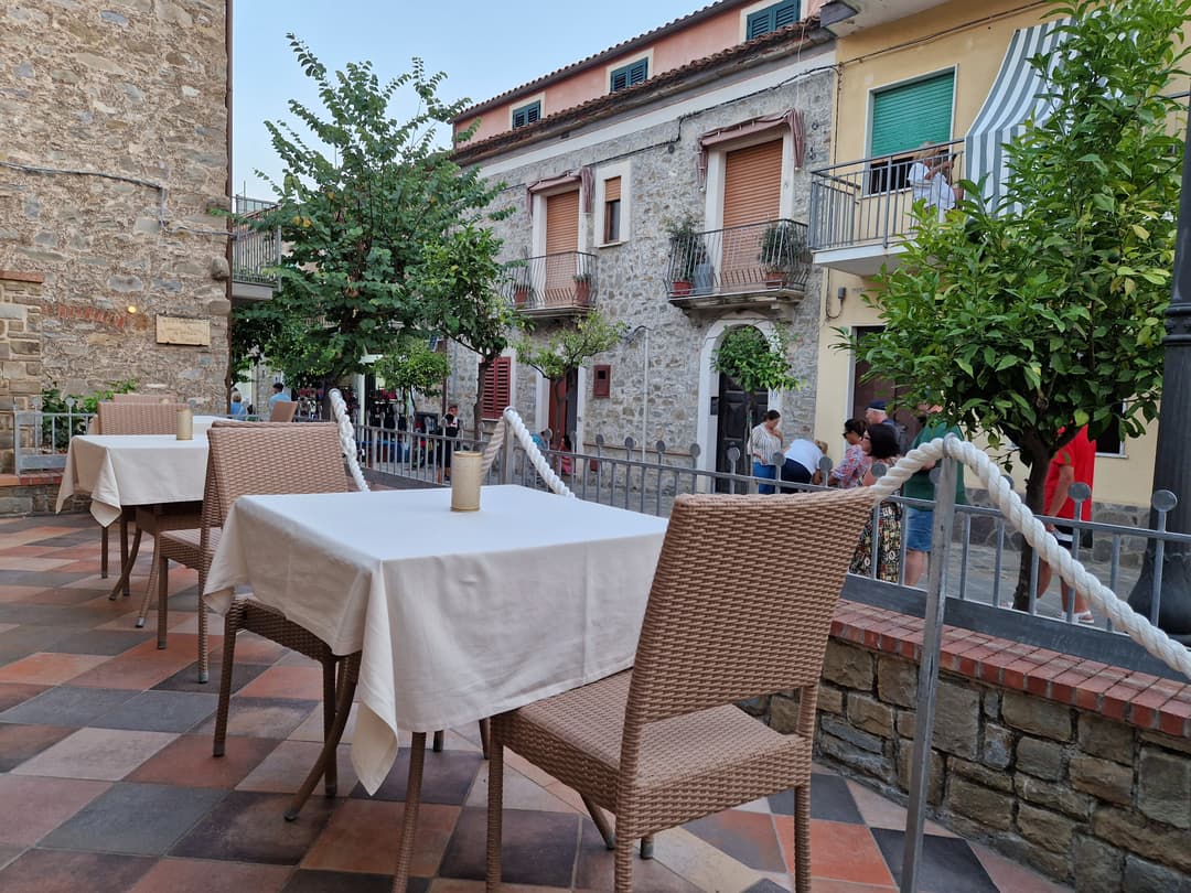 Immagine di copertina del ristorante il rosso e il mare