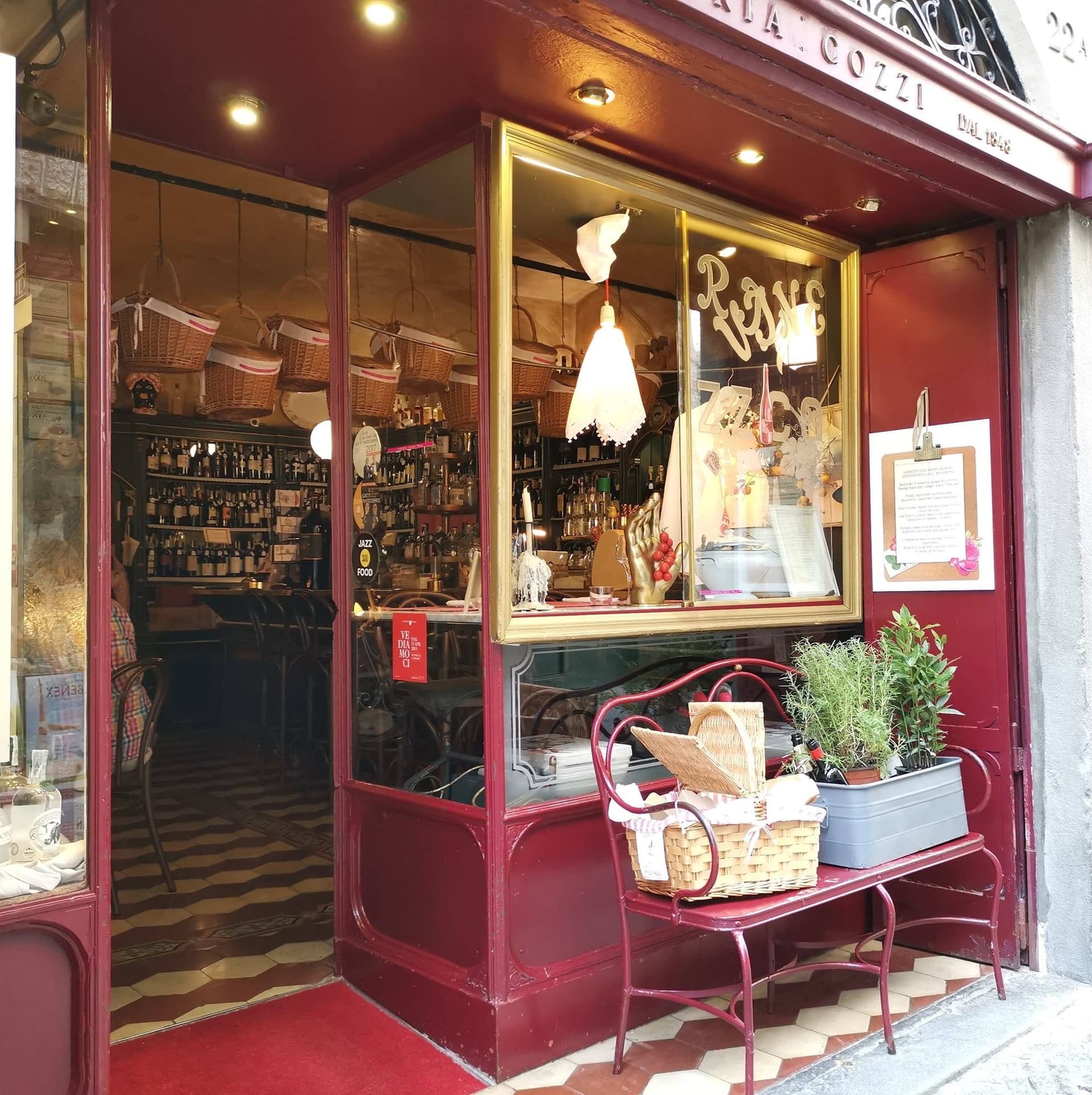 Immagine di copertina del ristorante Vineria Cozzi