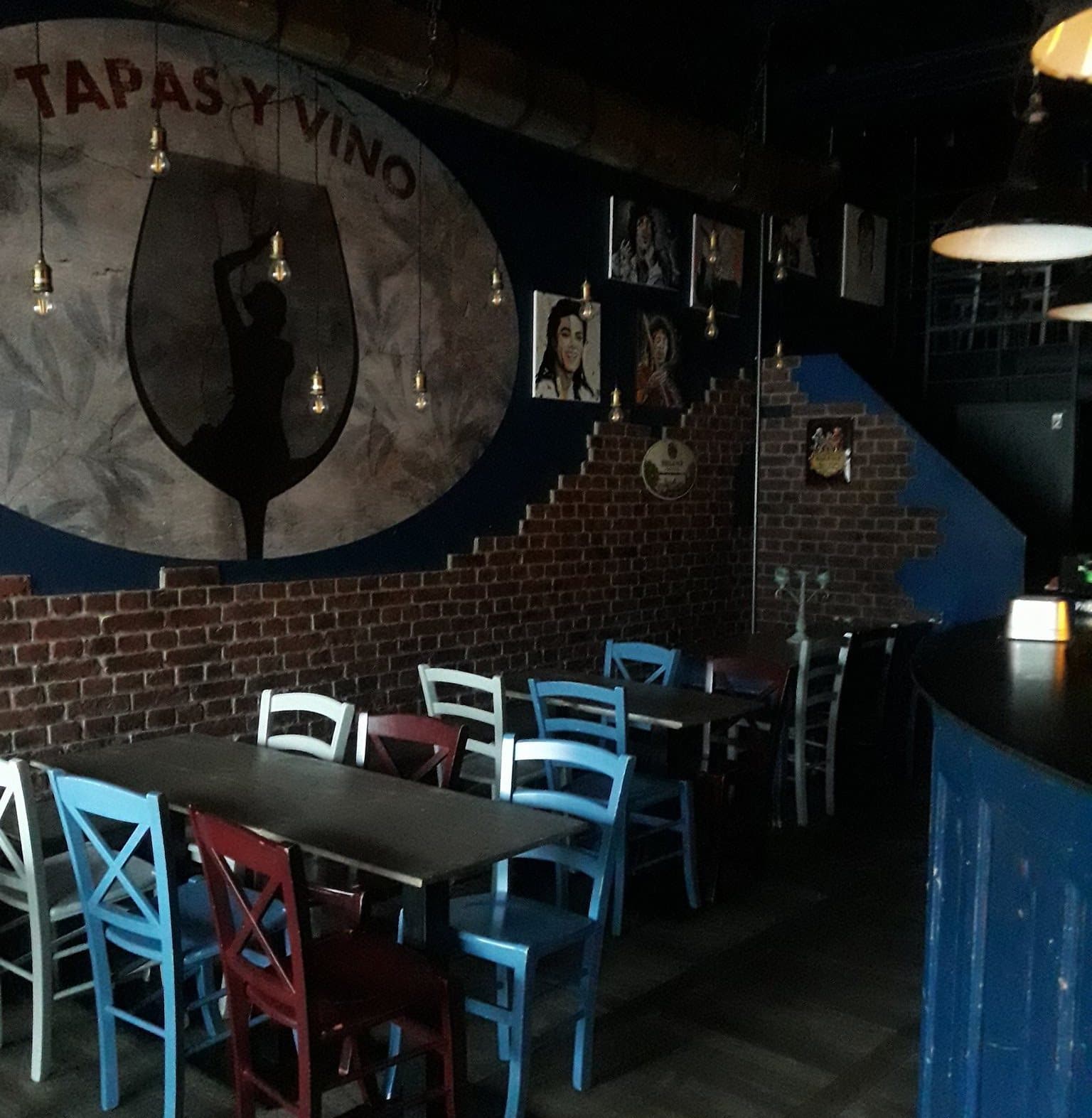 Immagine di copertina del ristorante TAPAS Y VINO