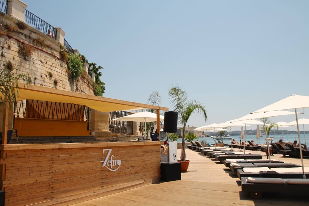 Immagine di copertina del ristorante Zefiro Solarium & Lounge Cafè
