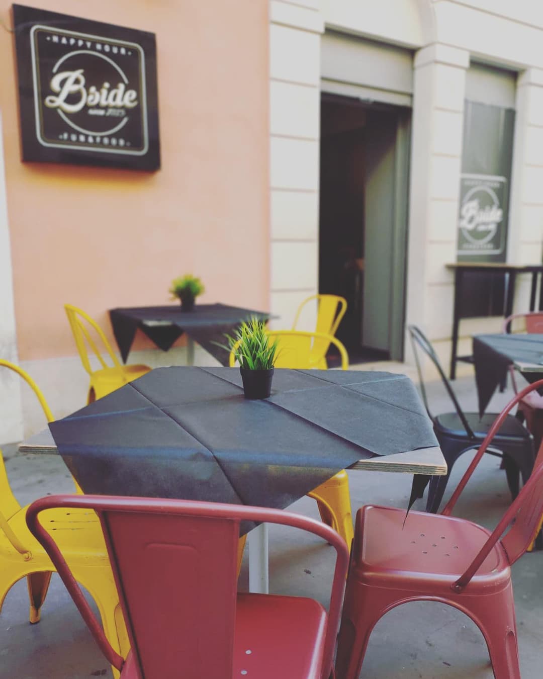 Immagine di copertina del ristorante B-SIDE