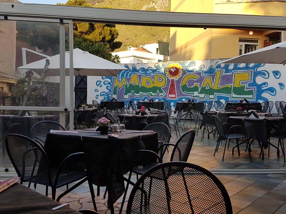 Madrigale Pub - Ristorante a Praia a Mare