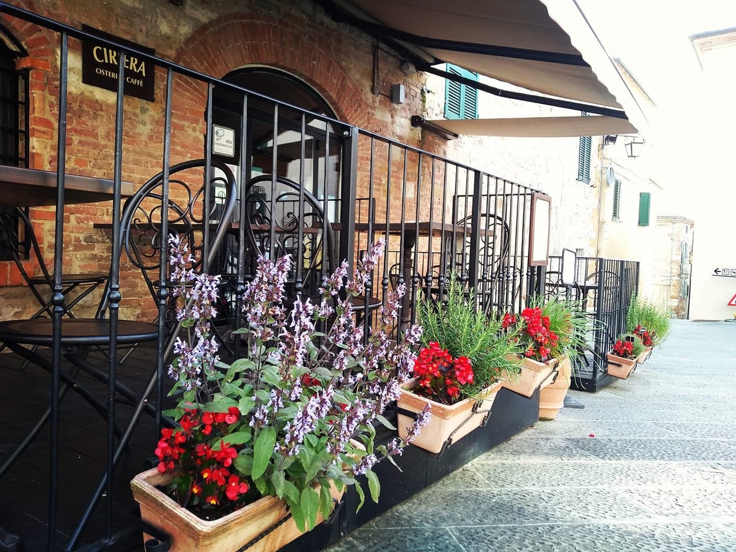 Paradiso Pizzeria Gelateria - Ristorante a Torrenieri
